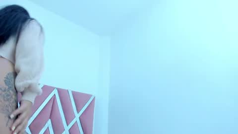 Mia Quevedo online show from 10.04.25