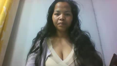 Snapshot of miarii chatting on 10.02.25 miarii online show from 10.02.25