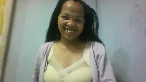 Snapshot of miarii chatting on 10.08.25 miarii online show from 10.08.25