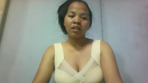 Snapshot of miarii chatting on 10.16.25 miarii online show from 10.16.25