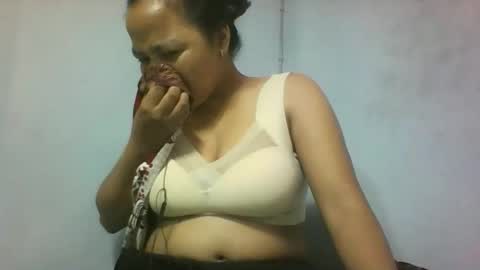 Snapshot of miarii chatting on 10.22.25 miarii online show from 10.22.25