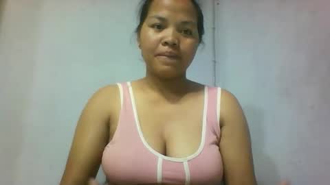 Snapshot of miarii chatting on 10.26.25 miarii online show from 10.26.25