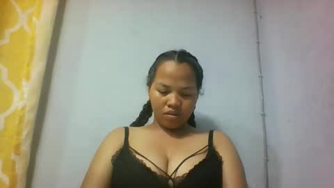 Snapshot of miarii chatting on 10.28.25 miarii online show from 10.28.25