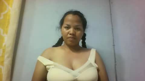 Snapshot of miarii chatting on 10.29.25 miarii online show from 10.29.25