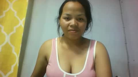 Snapshot of miarii chatting on 11.05.25 miarii online show from 11.05.25