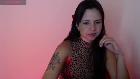 miarobinn_ online show from 09.24.25