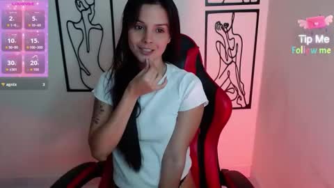 miarobinn_ online show from 02.19.26