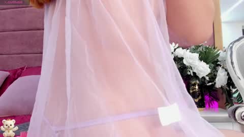 Mia Rouxx online show from 10.21.25