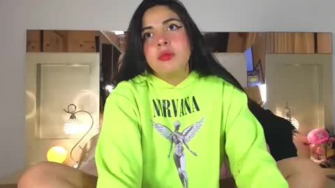 Snapshot of miasavagex18 chatting on 01.13.25 MiaHancock online show from 01.13.25