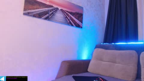 Mia Princess online show from 12.13.24