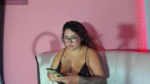 Snapshot of miasexxxydoll chatting on 06.03.26 miasexxxydoll online show from 06.03.26