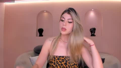 Snapshot of miasilvax chatting on 05.26.26 Mia Silva online show from 05.26.26