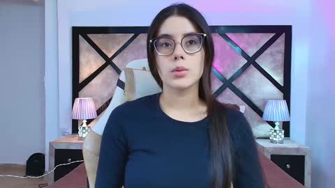 Snapshot of miasilverr chatting on 10.06.25 Mia online show from 10.06.25