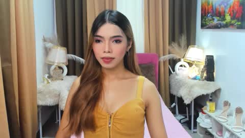 Snapshot of miasmith09 chatting on 11.05.25 Pau and jence online show from 11.05.25