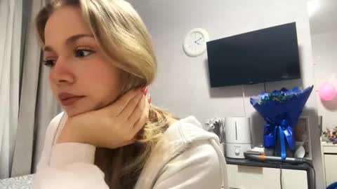 Snapshot of miasuszynski chatting on 02.23.26 Milana online show from 02.23.26
