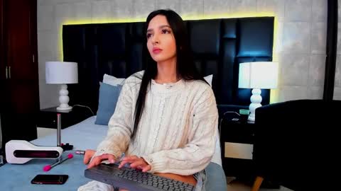 Snapshot of miasweetth chatting on 02.24.25 Mia Sweetth online show from 02.24.25