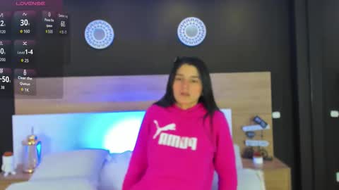 Mia online show from 11.30.25