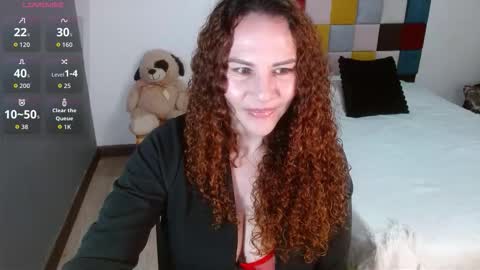 miavellvett online show from 10.13.25