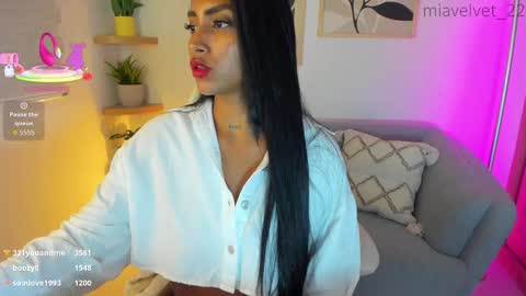 Mia Velvet  online show from 01.14.26