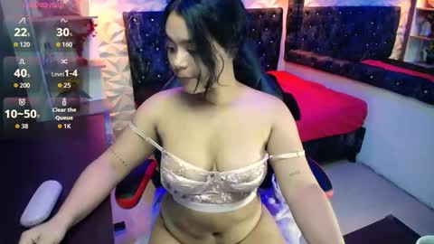 mia online show from 10.15.25