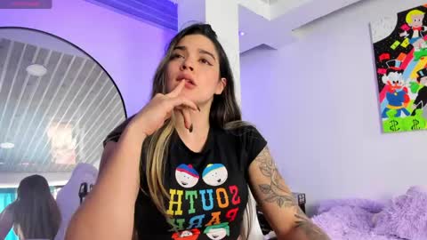 Mia Villalobos online show from 04.22.26