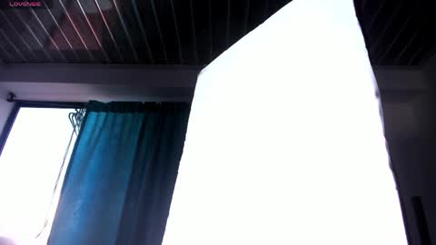 Snapshot of miavillalobos_ chatting on 04.23.26 Mia Villalobos online show from 04.23.26