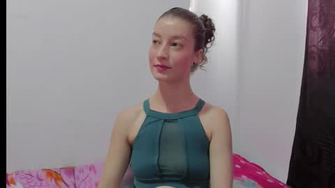  Chloe  online show from 10.27.25