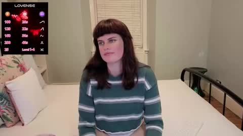 Mia  online show from 11.30.25