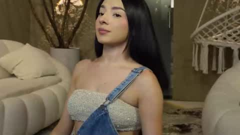 mia online show from 02.28.25