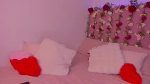 Mia online show from 02.22.26