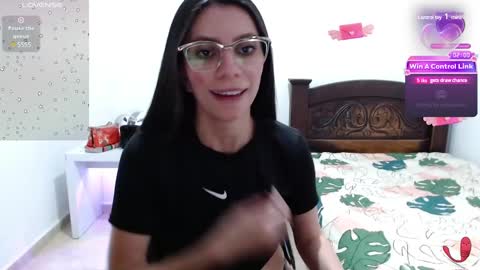 Snapshot of micaela_21_ chatting on 02.25.25 Micaela online show from 02.25.25