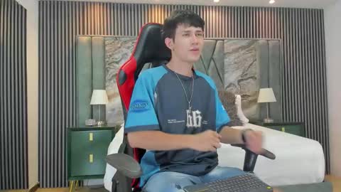 Michael online show from 10.03.25