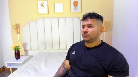 Snapshot of michael_hill1 chatting on 11.10.25 MICHAEL online show from 11.10.25