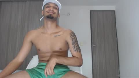 Snapshot of michael_jordanx chatting on 01.04.25 Angel online show from 01.04.25