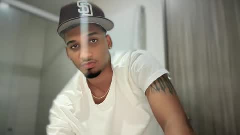 Snapshot of michael_jordanx chatting on 02.28.25 Angel online show from 02.28.25