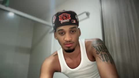 Snapshot of michael_jordanx chatting on 03.04.25 Angel online show from 03.04.25