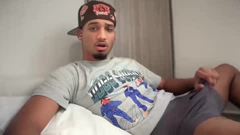 Snapshot of michael_jordanx chatting on 03.09.25 Angel online show from 03.09.25