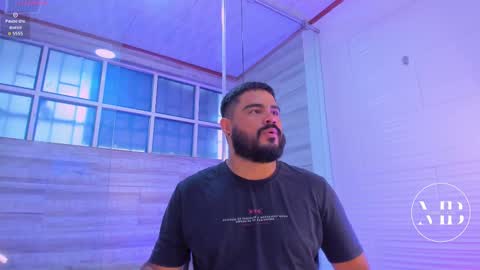 Snapshot of michaelbear_ chatting on 10.12.25 Michael online show from 10.12.25