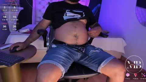 Snapshot of michaelbear_ chatting on 10.15.25 Michael online show from 10.15.25