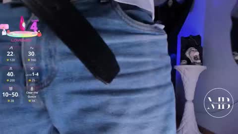 Snapshot of michaelbear_ chatting on 10.26.25 Michael online show from 10.26.25