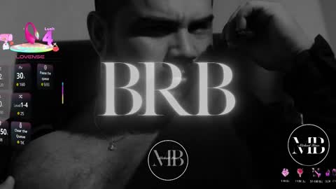 Snapshot of michaelbear_ chatting on 11.12.25 Michael online show from 11.12.25