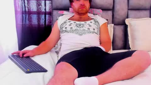 Michael  Contenido explcito online show from 02.02.25