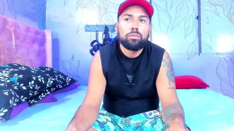 Snapshot of michaell_twink chatting on 01.07.25 Michaell online show from 01.07.25