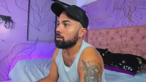 Snapshot of michaell_twink chatting on 02.22.25 Michaell online show from 02.22.25