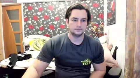 Snapshot of michaelragnar90 chatting on 02.08.25 michaelragnar90 online show from 02.08.25