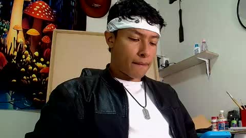 Snapshot of michaelstones chatting on 09.30.25 michaelstones online show from 09.30.25