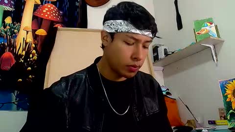 Snapshot of michaelstones chatting on 11.06.25 michaelstones online show from 11.06.25