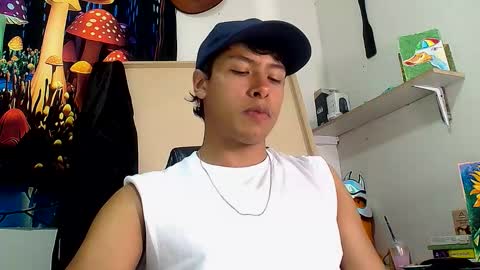 Snapshot of michaelstones chatting on 11.07.25 michaelstones online show from 11.07.25