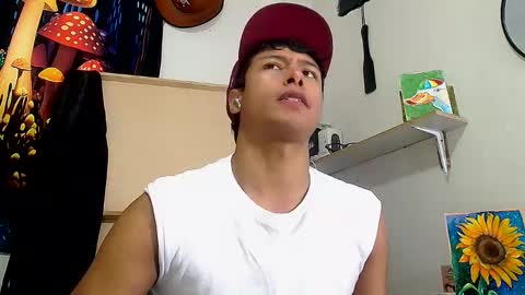 Snapshot of michaelstones chatting on 11.08.25 michaelstones online show from 11.08.25