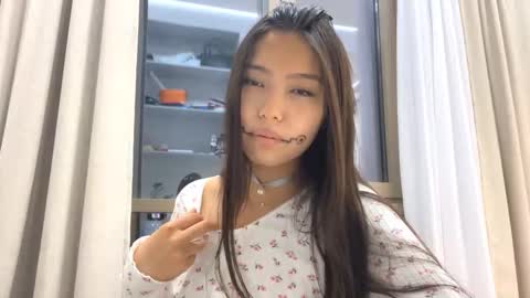 Snapshot of michalkandoll chatting on 11.01.25 Aidaxo online show from 11.01.25